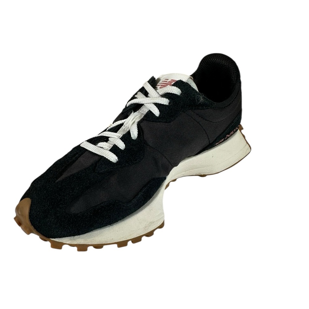 New Balance 327 Women's Athletic Shoes in Black, White - Picture 7 of 15